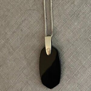 Kendra Scott Gold Elisa Pendant Silhouette - Black Opaque Black Stone